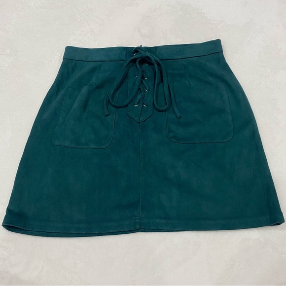 SHEIN Women’s Lace-Up Front Dual Pocket Suede Mini Skirt - teal / green, size S - Picture 2 of 5